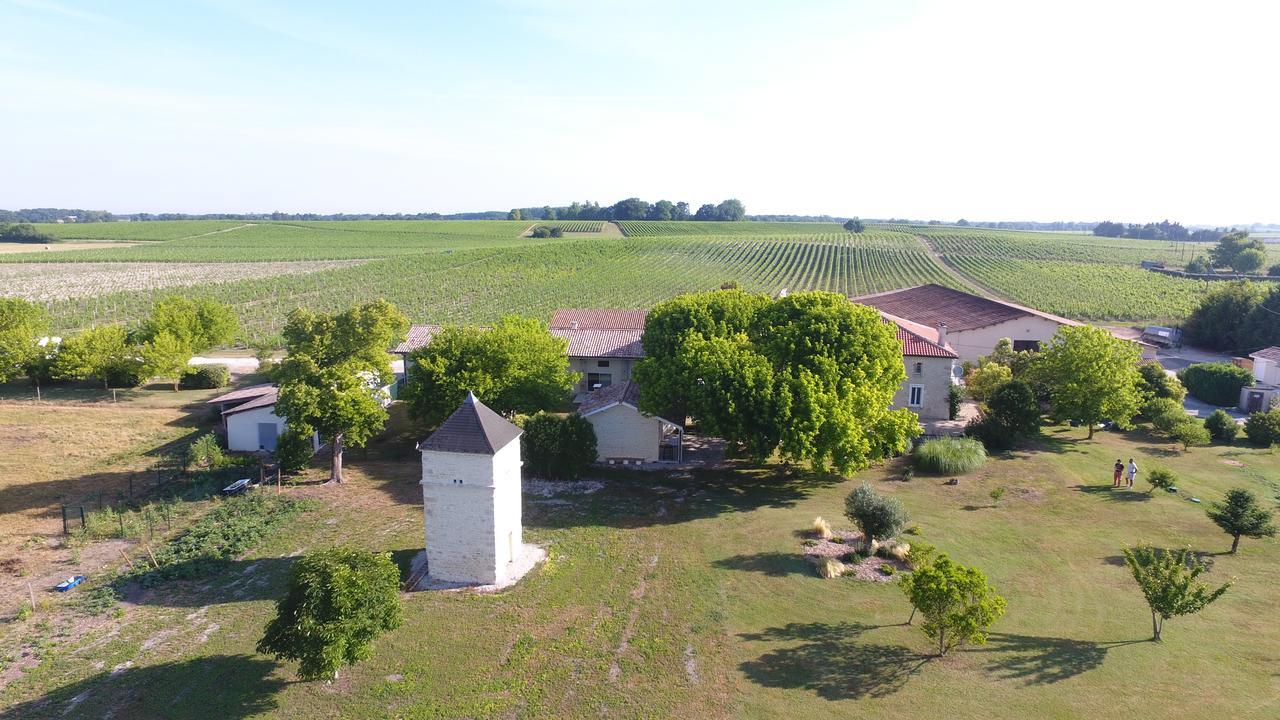 Chambres d'Hôtes Château Pierre de Montignac Civrac-en-Médoc Exterior foto